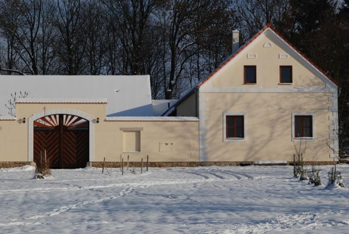 Veverci Dvur Hotel Rosec Exterior photo